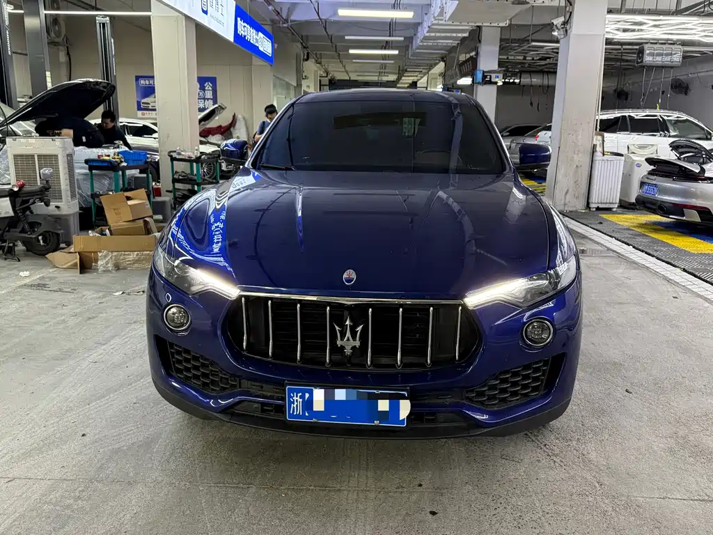 Maserati Levante — фото 2