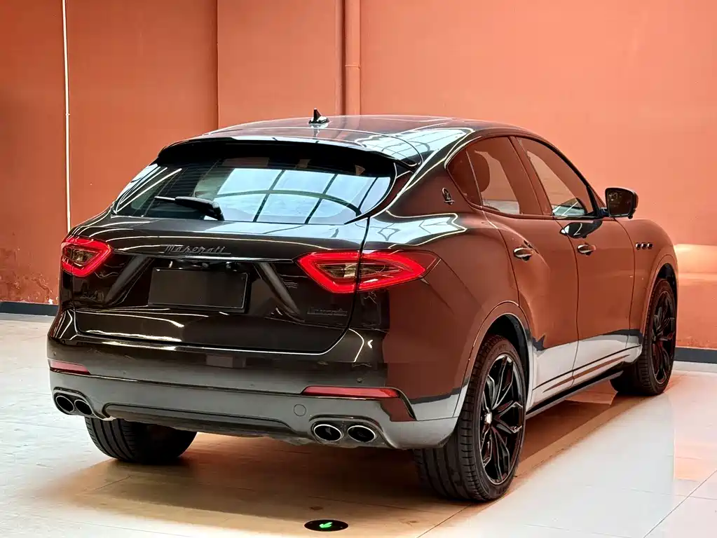 Maserati Levante — фото 14