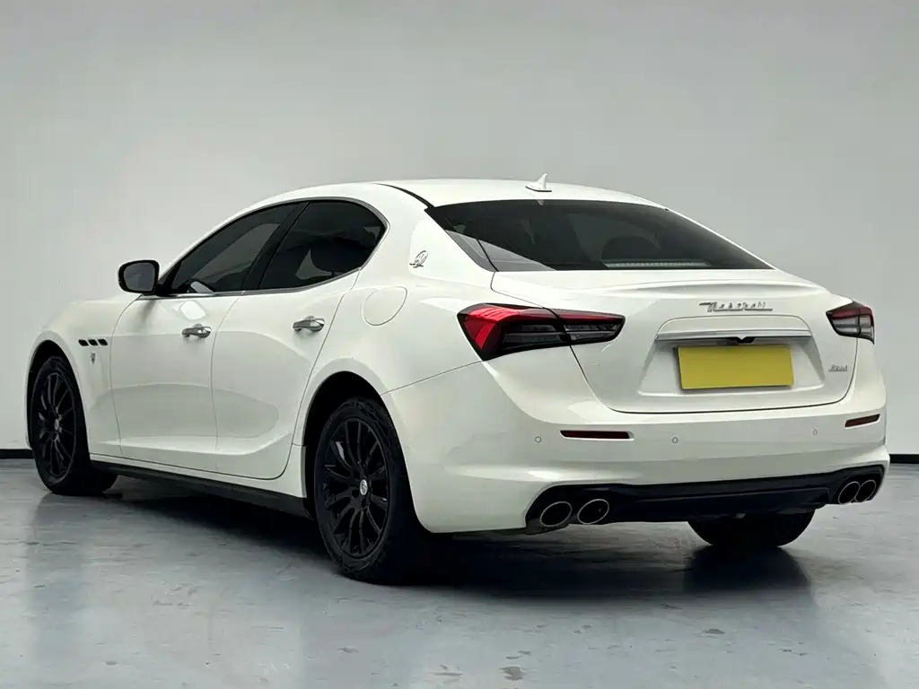 Maserati Ghibli — фото 14