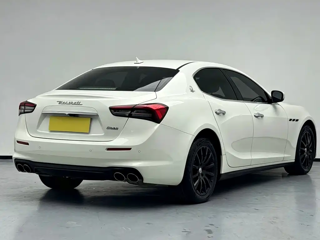 Maserati Ghibli — фото 16