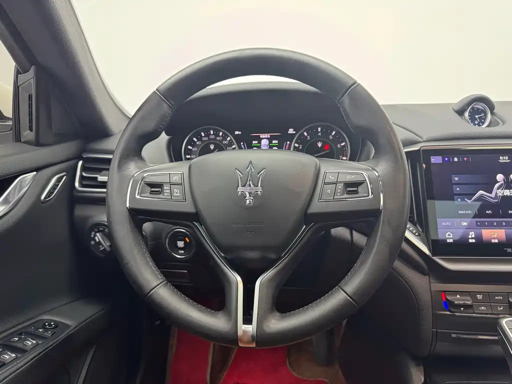 Maserati Ghibli — фото 9