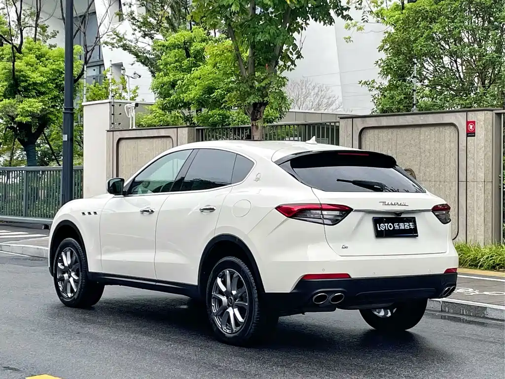Maserati Levante — фото 4