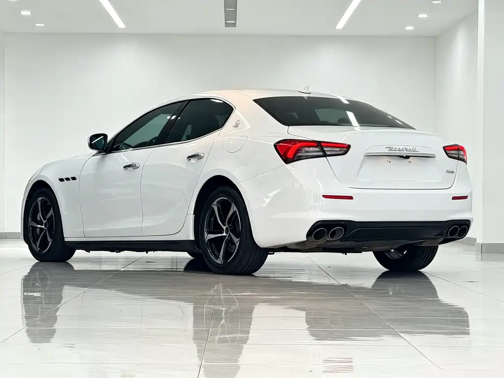Maserati Ghibli — фото 7