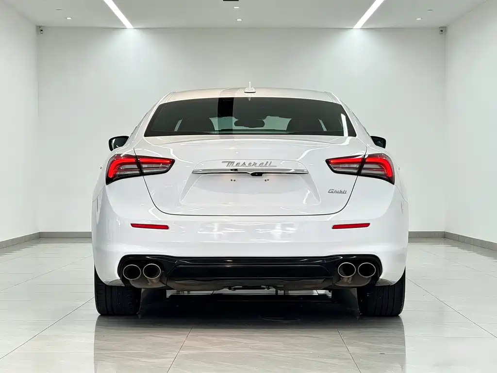 Maserati Ghibli — фото 8