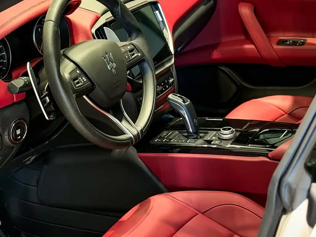Maserati Ghibli — фото 13
