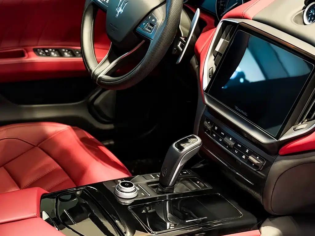 Maserati Ghibli — фото 14