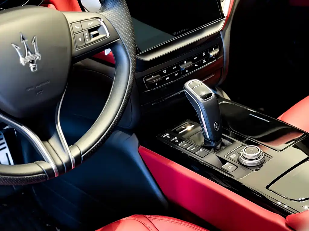 Maserati Ghibli — фото 17