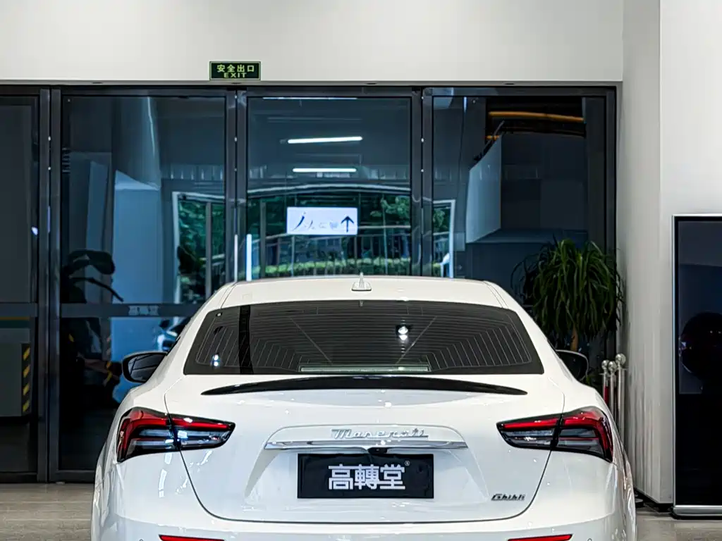 Maserati Ghibli — фото 18