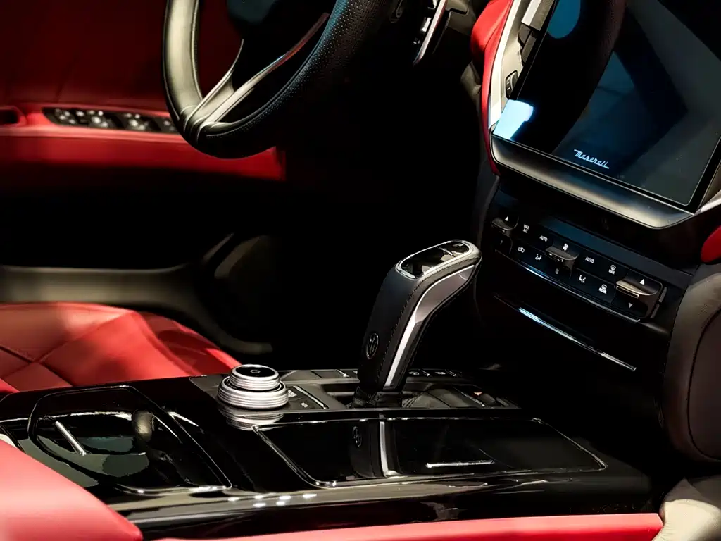 Maserati Ghibli — фото 19
