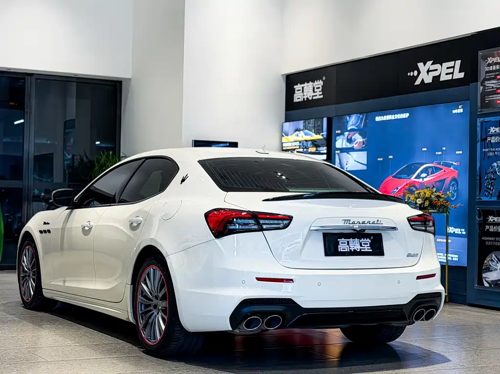 Maserati Ghibli — фото 20