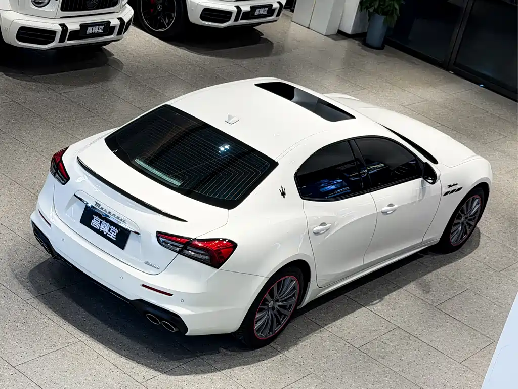 Maserati Ghibli — фото 21