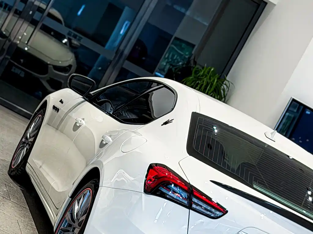 Maserati Ghibli — фото 23