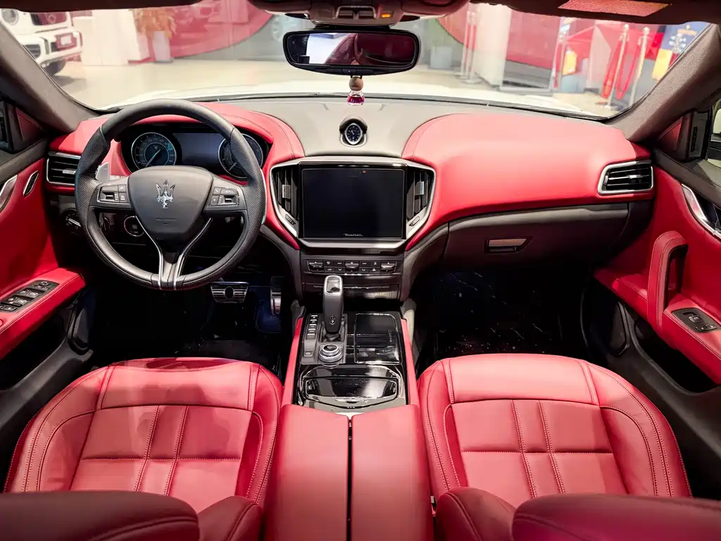 Maserati Ghibli — фото 8