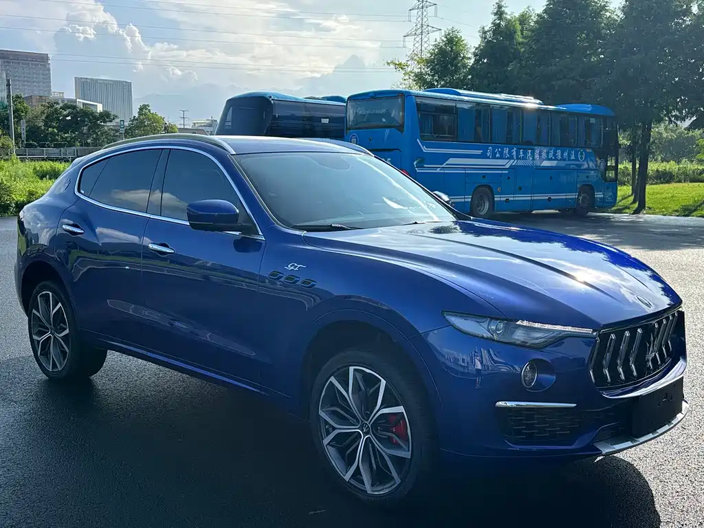 Maserati Levante — фото 3