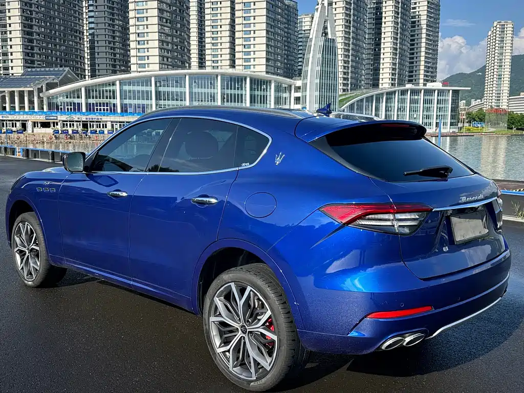 Maserati Levante — фото 9