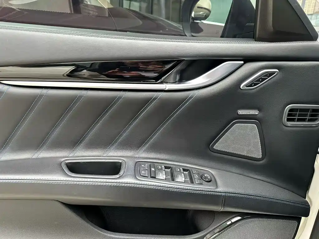Maserati Ghibli — фото 6