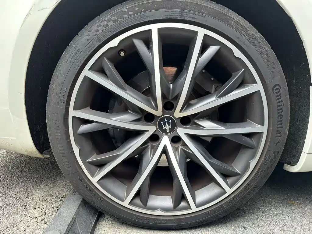 Maserati Ghibli — фото 7