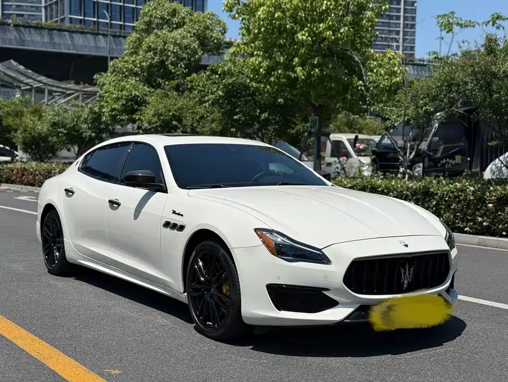 Maserati Quattroporte — фото 3
