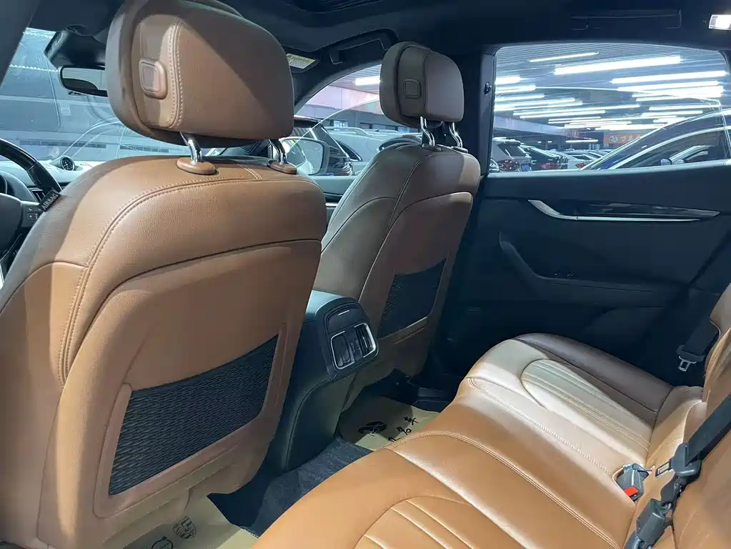 Maserati Levante — фото 15