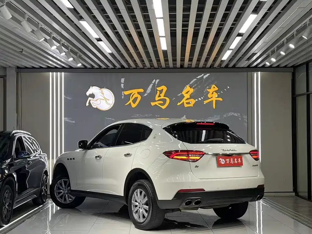 Maserati Levante — фото 6