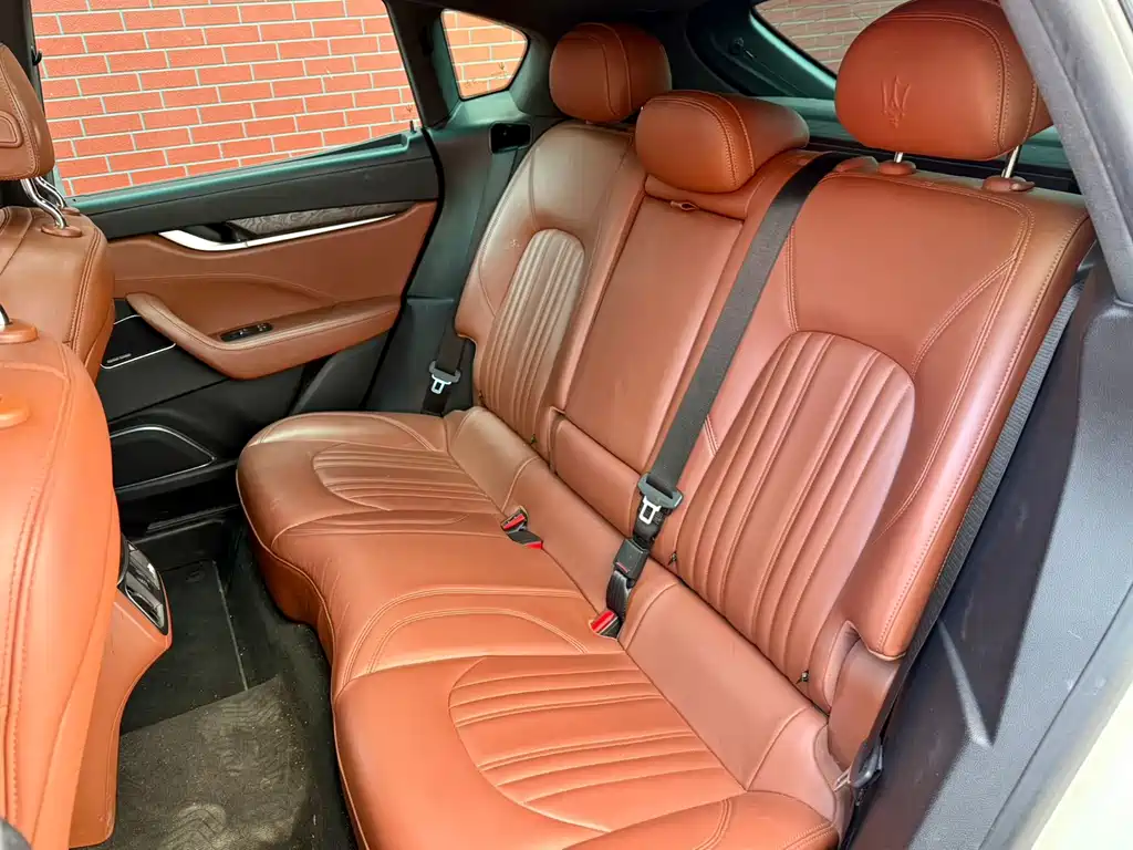 Maserati Levante — фото 14