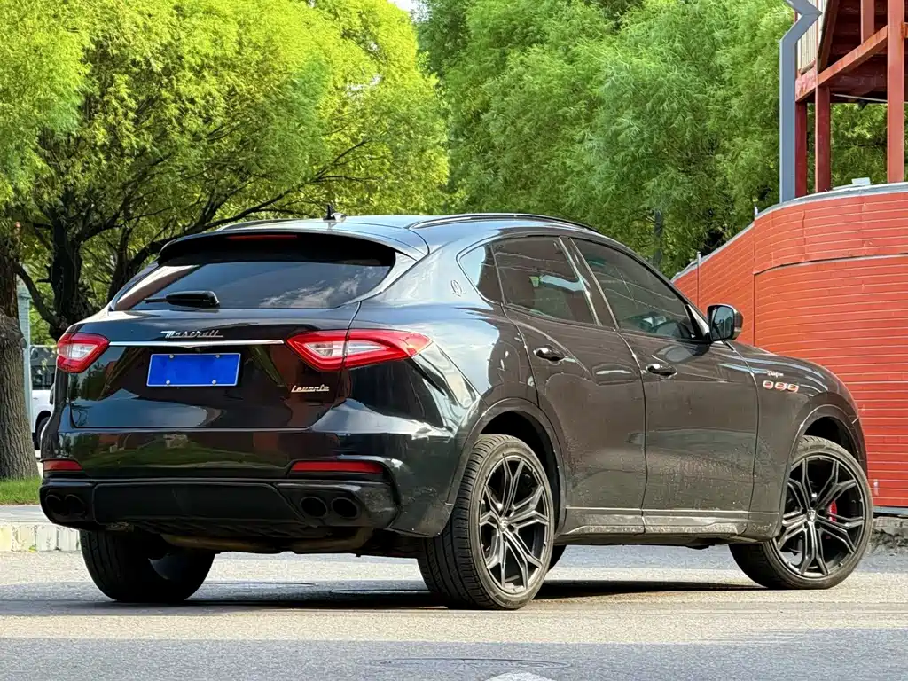 Maserati Levante — фото 9