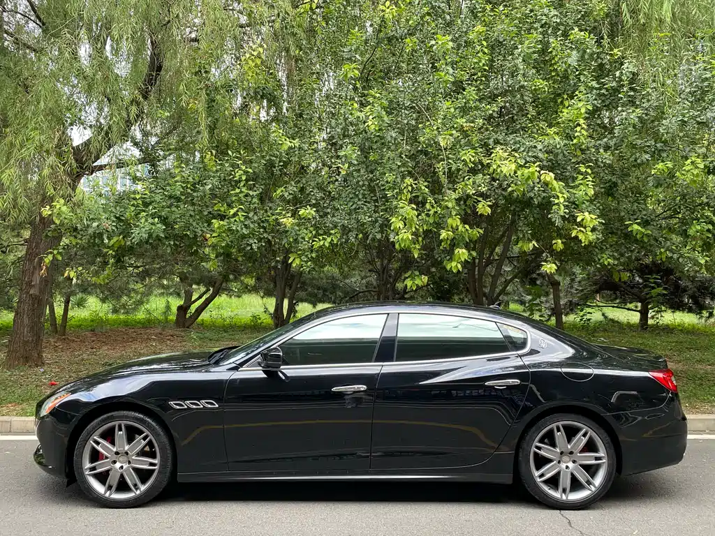 Maserati Quattroporte — фото 3