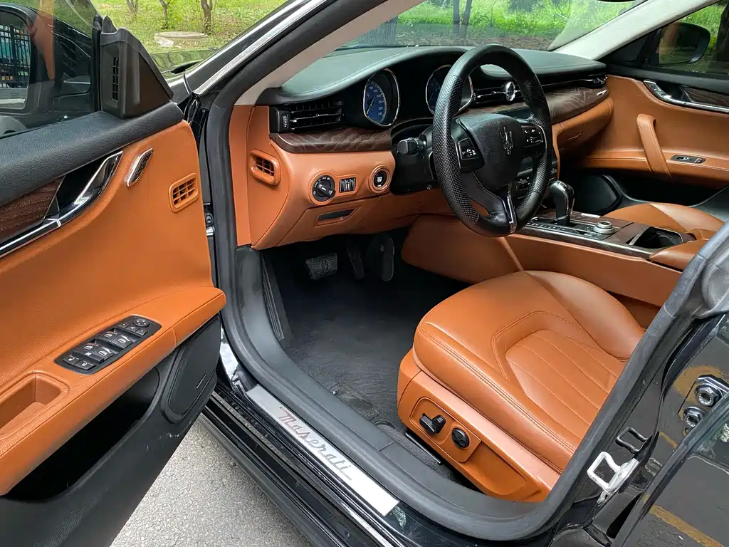Maserati Quattroporte — фото 4