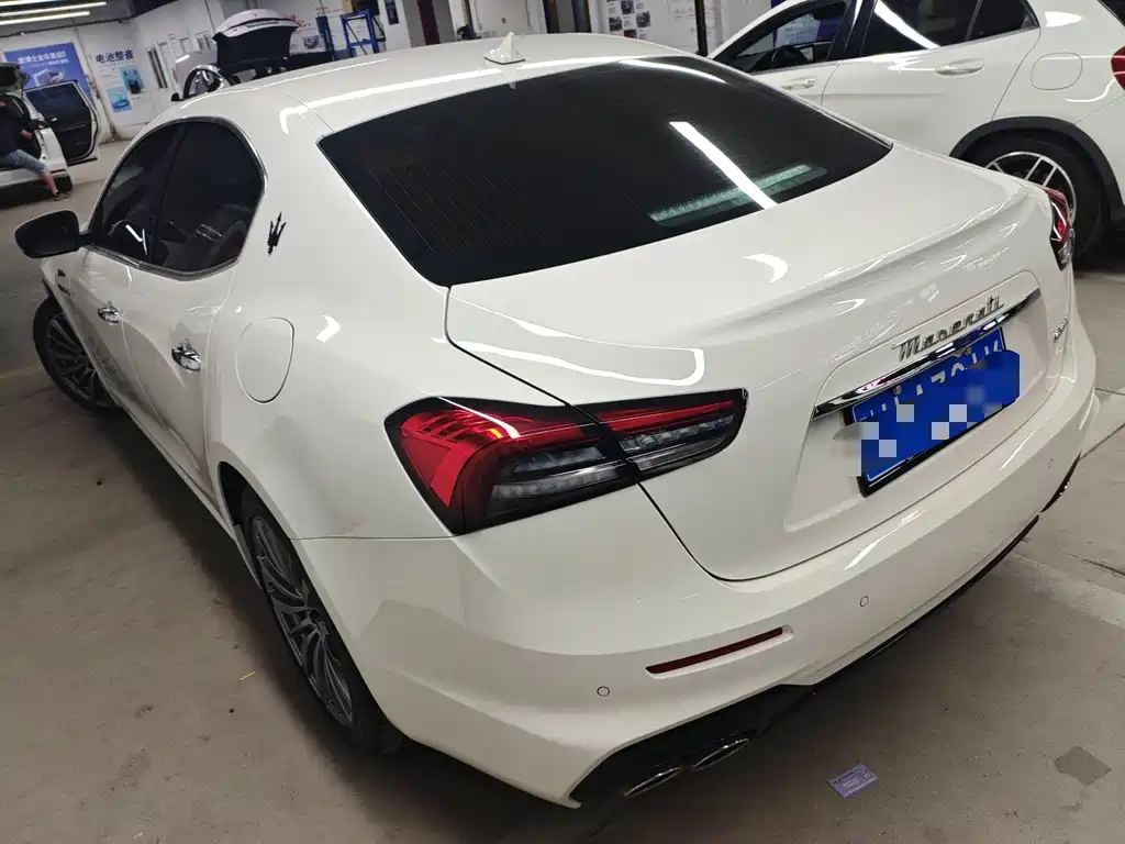 Maserati Ghibli — фото 9