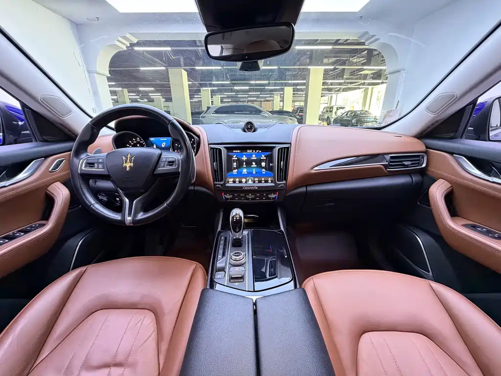 Maserati Levante — фото 14