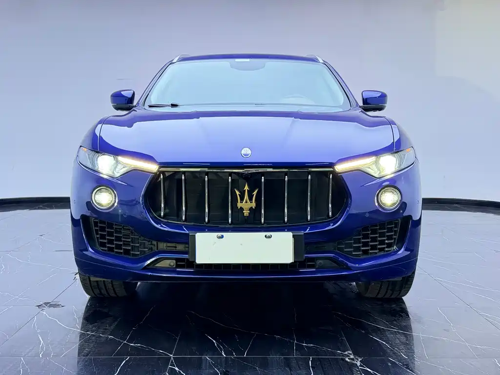 Maserati Levante — фото 3