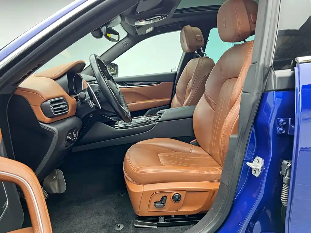 Maserati Levante — фото 15