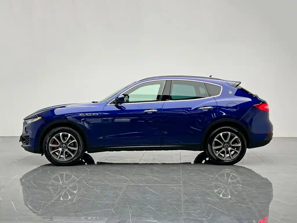 Maserati Levante — фото 3