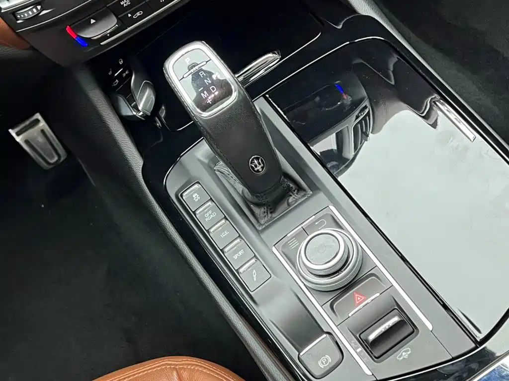 Maserati Levante — фото 25