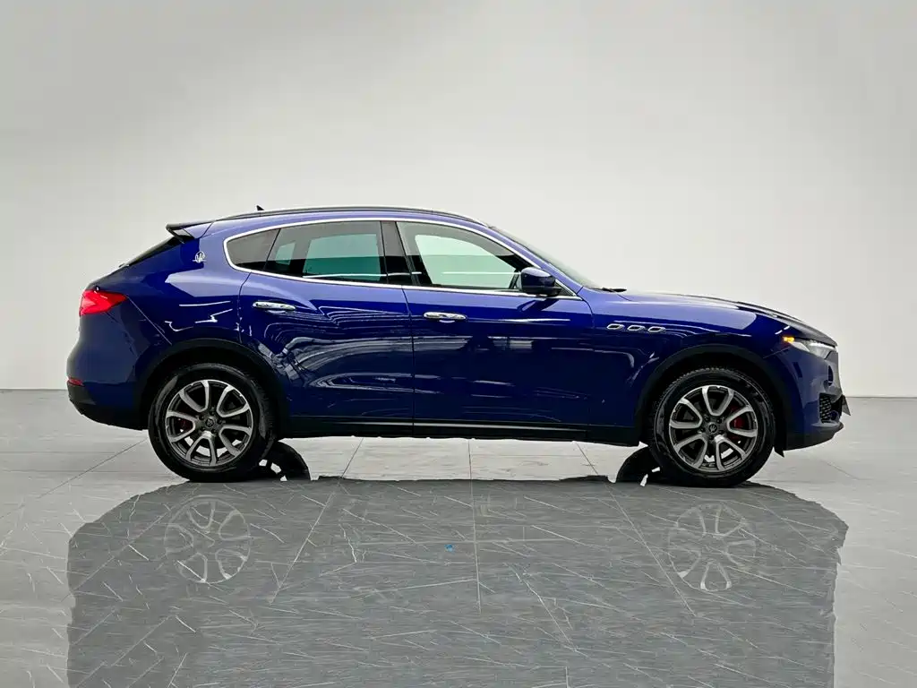Maserati Levante — фото 7