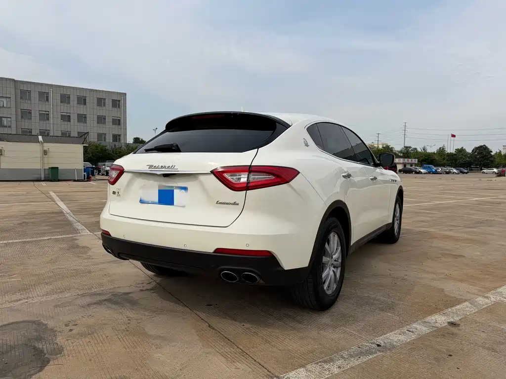 Maserati Levante — фото 4