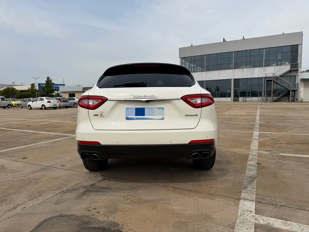 Maserati Levante — фото 5
