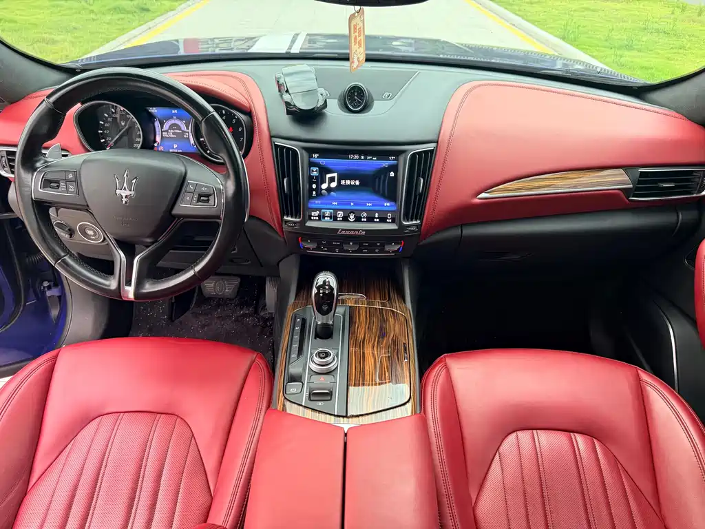 Maserati Levante — фото 6