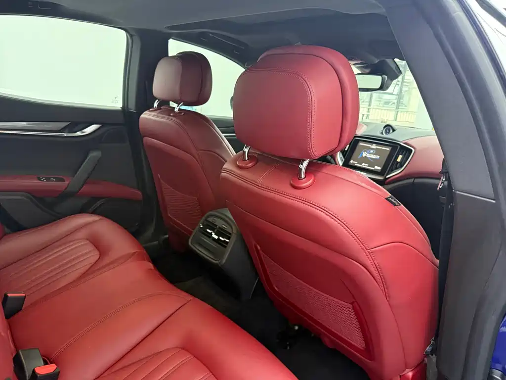 Maserati Ghibli — фото 9