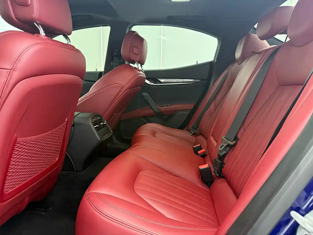 Maserati Ghibli — фото 10