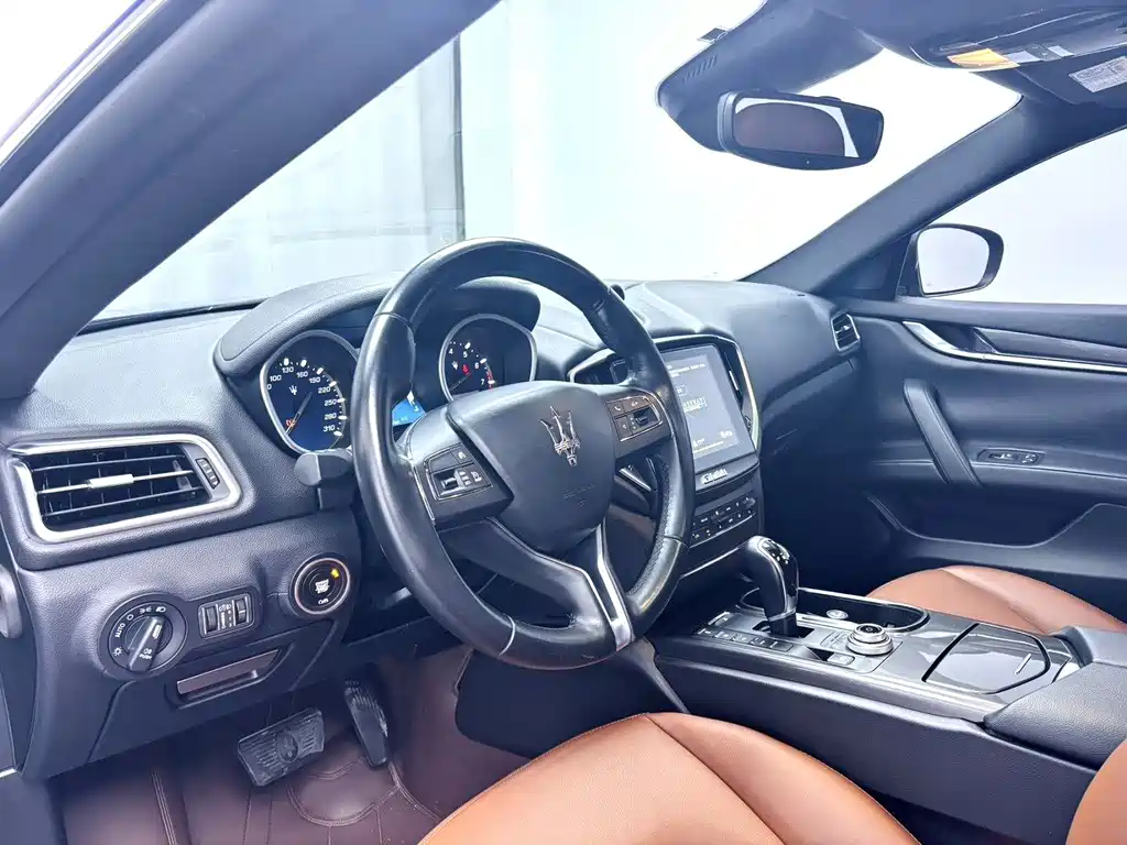 Maserati Ghibli — фото 5