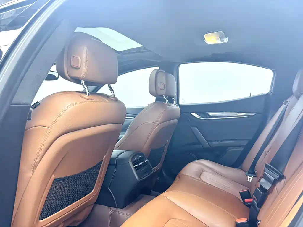 Maserati Ghibli — фото 9