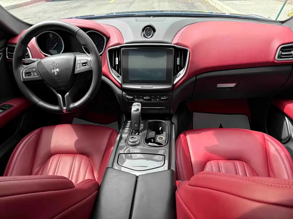 Maserati Ghibli — фото 11