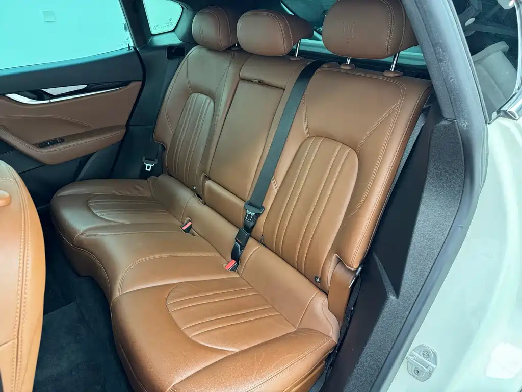 Maserati Levante — фото 19