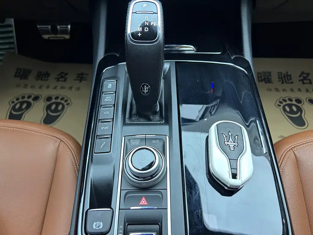 Maserati Levante — фото 14