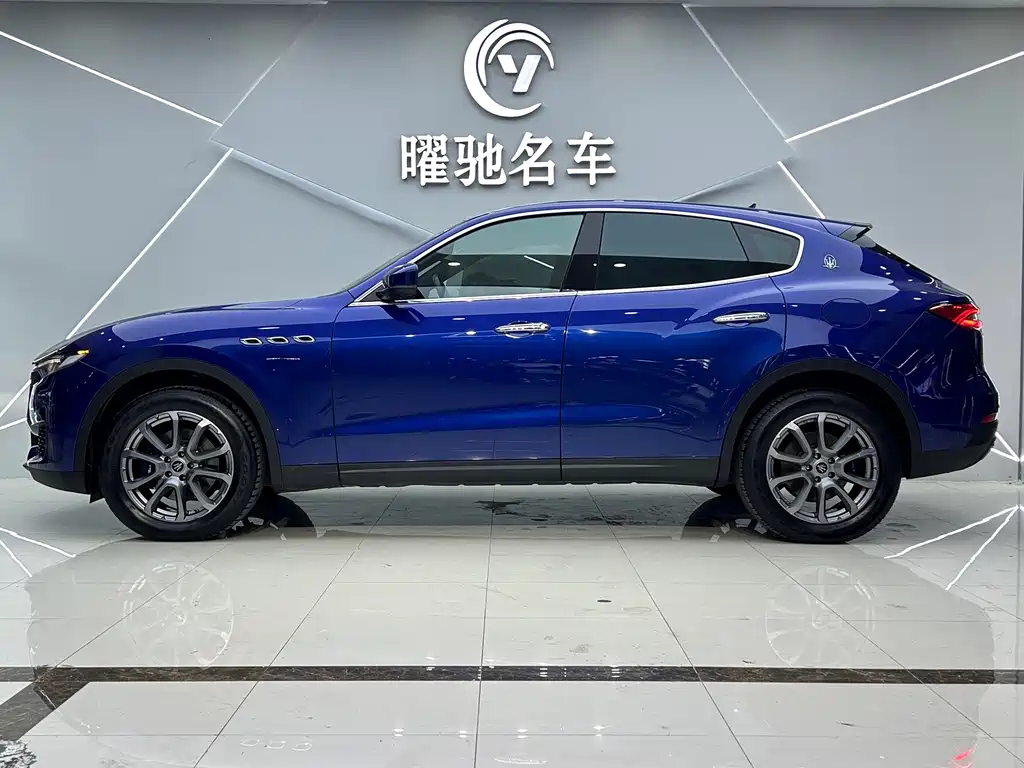 Maserati Levante — фото 3