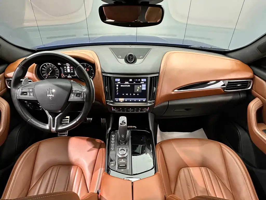 Maserati Levante — фото 26
