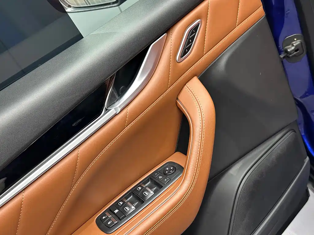 Maserati Levante — фото 9