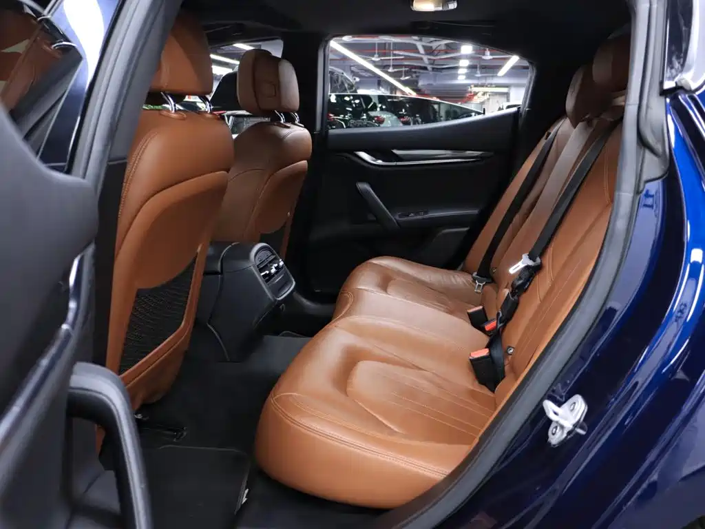 Maserati Ghibli — фото 18