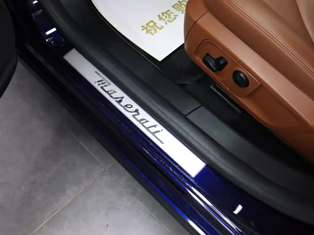 Maserati Ghibli — фото 10